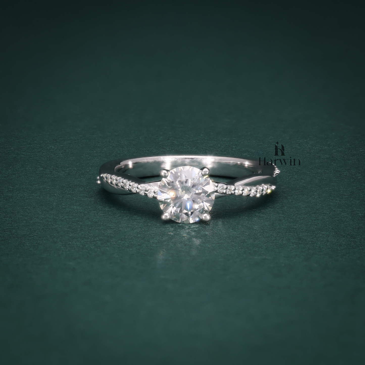 Beautiful Twisted Shank Ring